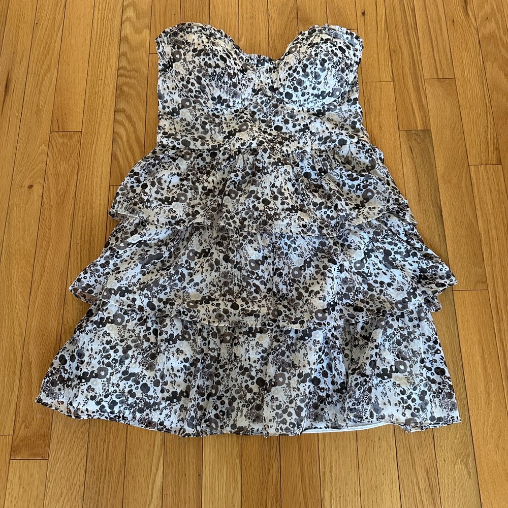 Guess Floral Tiered Strapless dress (M)